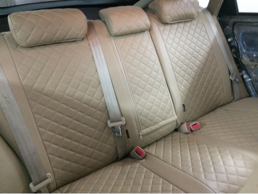 Авточехлы на Toyota Prius Авточехлы на Toyota Prius