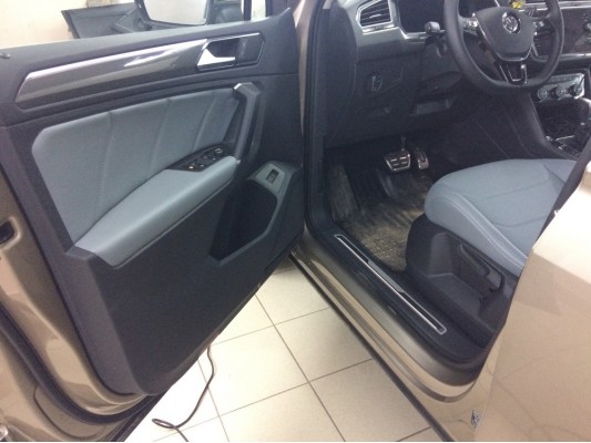 Перетяжка дверных карт Перетяжка дверных карт